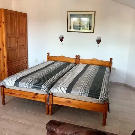 студиа мансарда ненови *