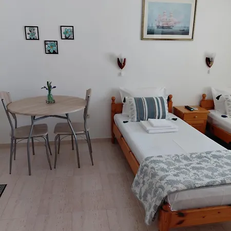 студиа мансарда ненови Appartamento Pomorie